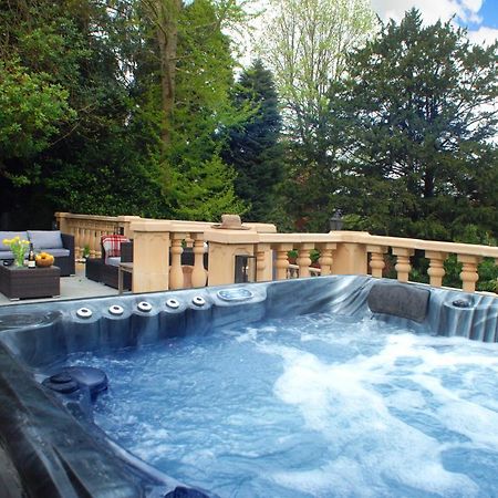 The School Rooms Estate Beautiful, Georgian Apartments With Private Heated Pool And Hot Tub Wifi And Parking Near Bath Box  Bagian luar foto