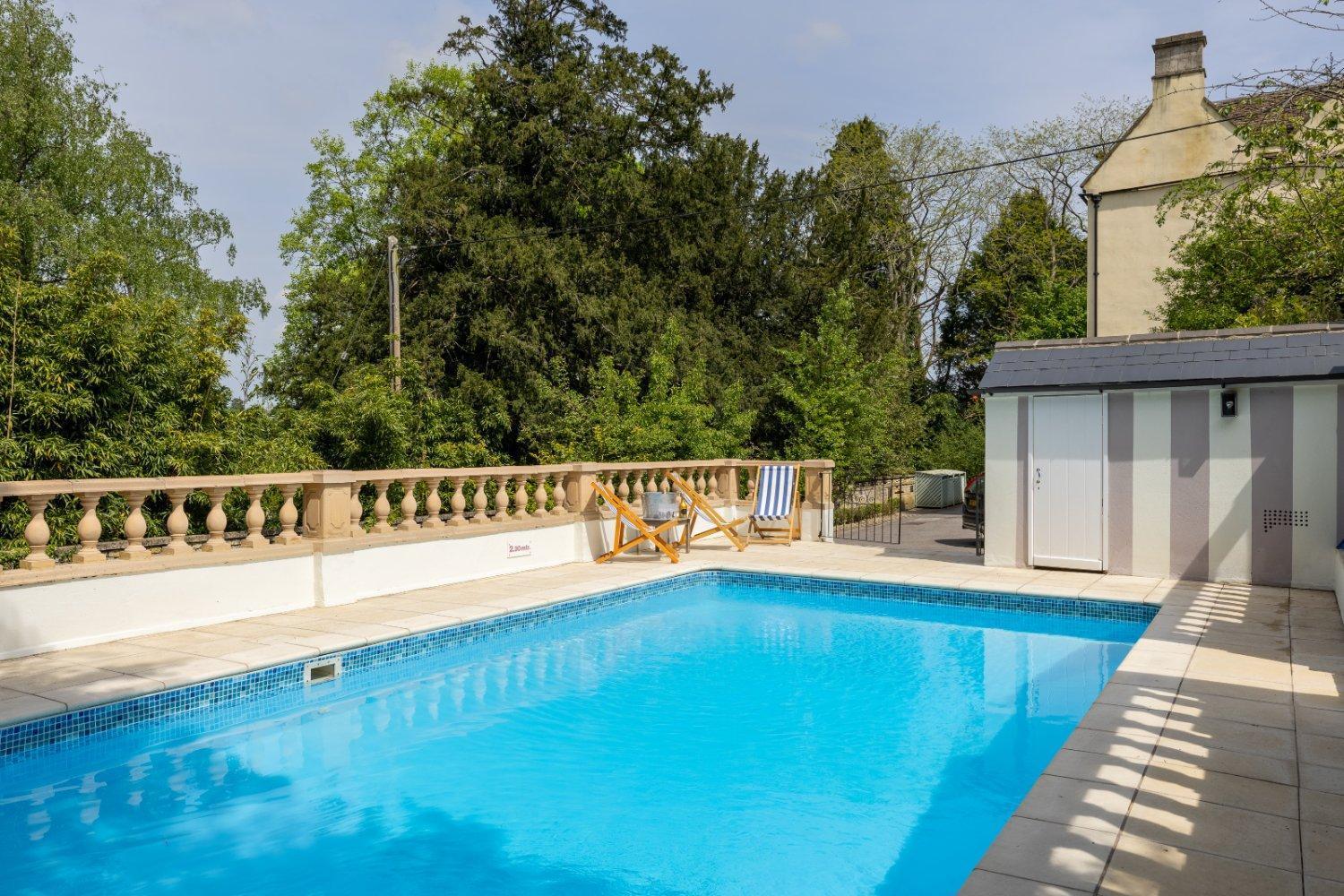 The School Rooms Estate Beautiful, Georgian Apartments With Private Heated Pool And Hot Tub Wifi And Parking Near Bath Box  Bagian luar foto
