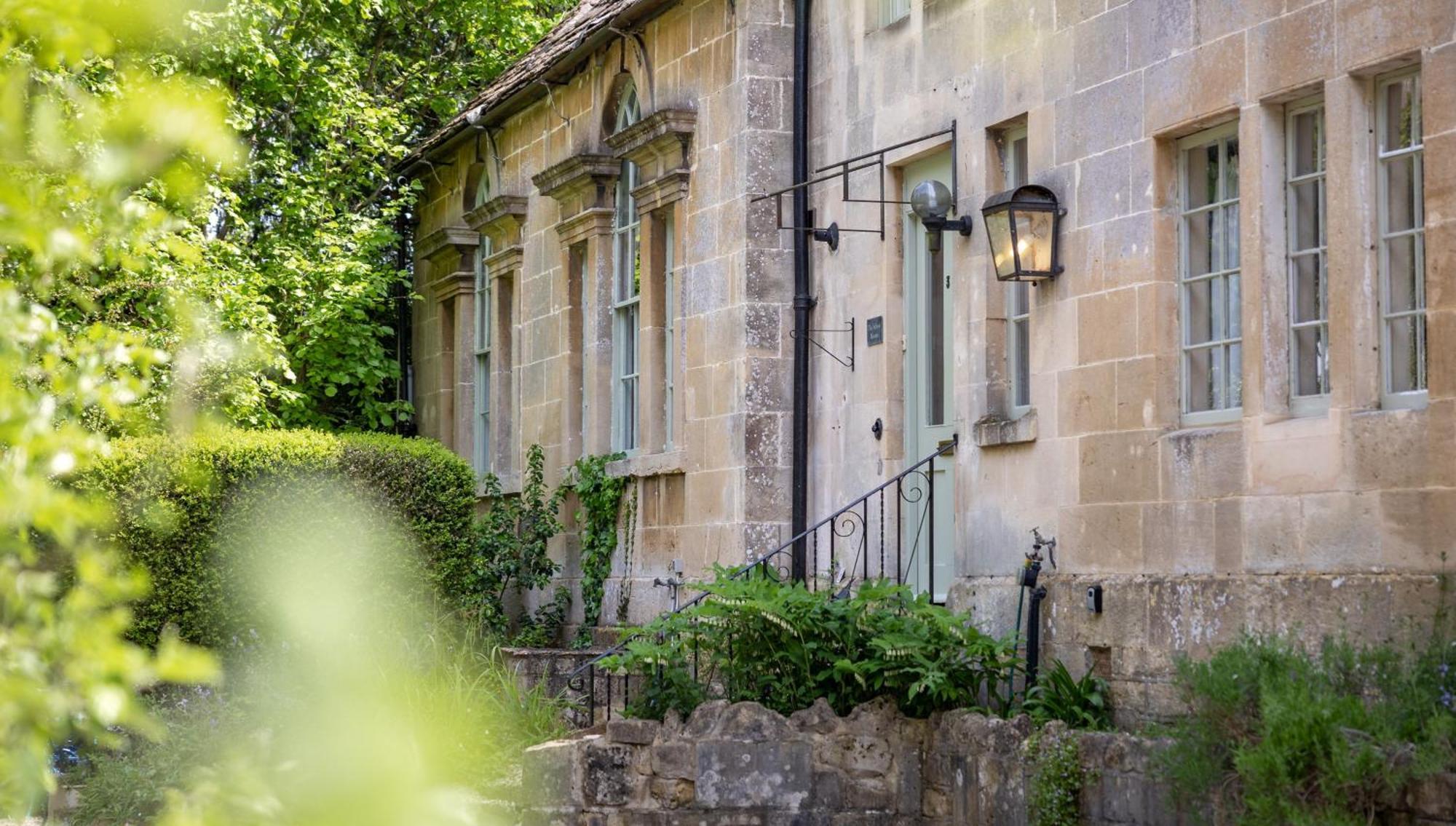 The School Rooms Estate Beautiful, Georgian Apartments With Private Heated Pool And Hot Tub Wifi And Parking Near Bath Box  Bagian luar foto